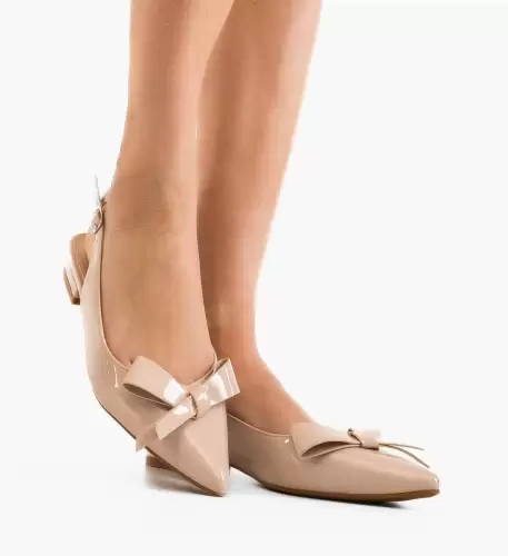 Balerini dama Faye Nude