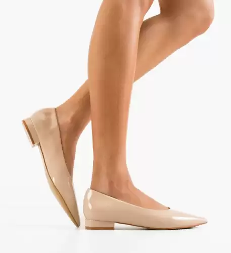 Balerini dama Zaina Nude