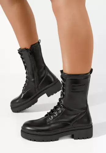 Bocanci dama Daxis negri