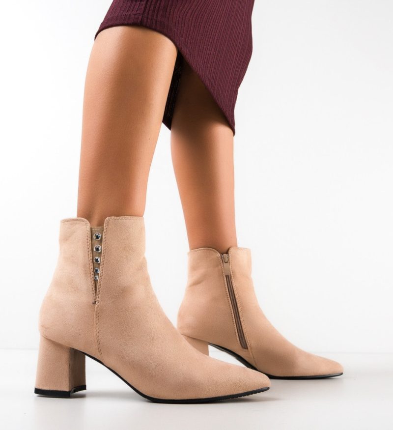 Botine dama Rezaq Bej