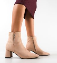 Botine dama Rezaq Bej